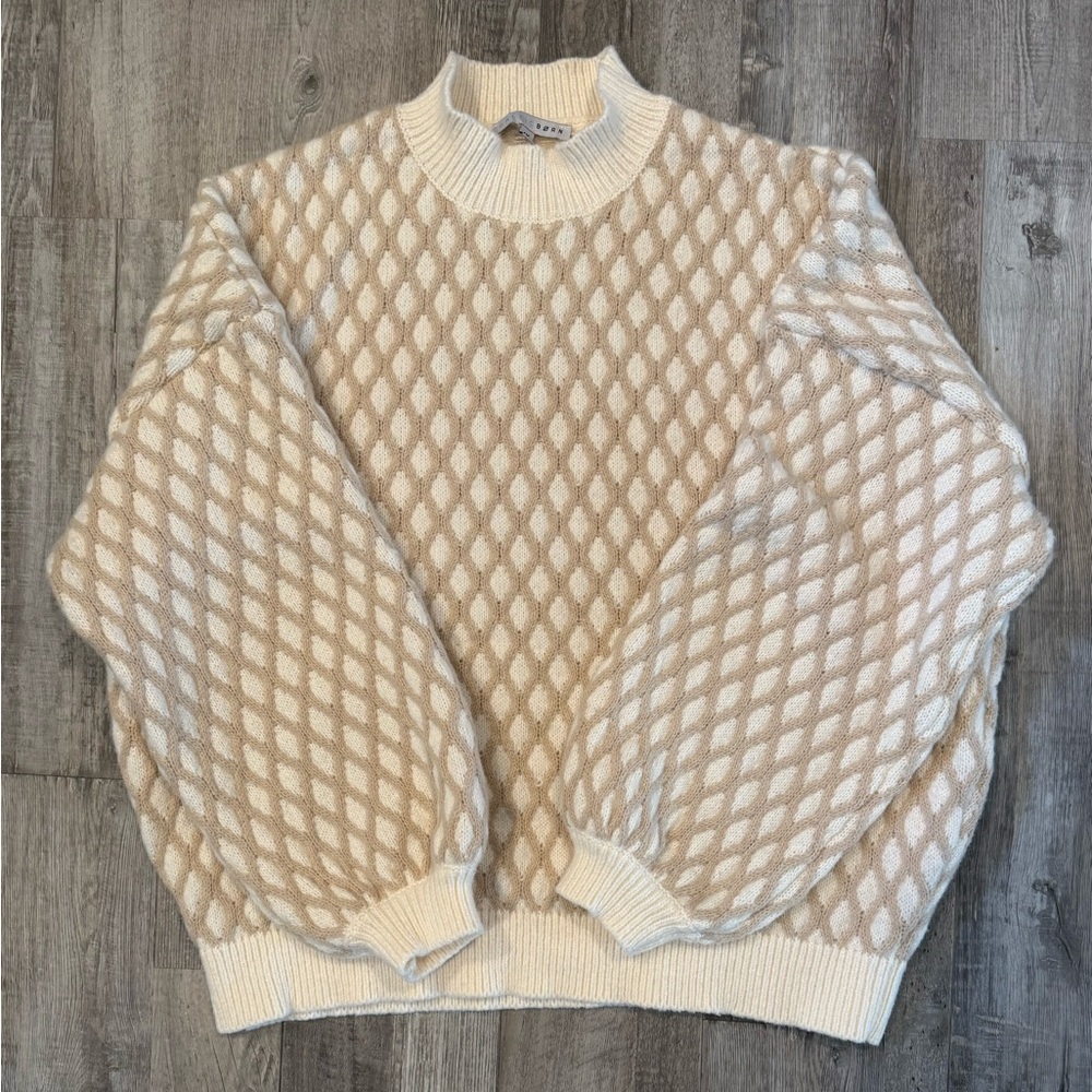 Cozy Beige Diamond Pattern Sweater